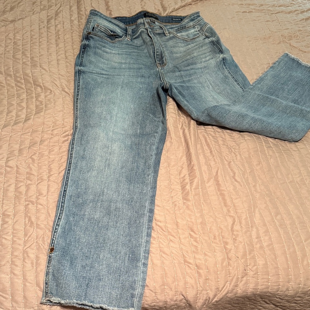 Judy Blue Light Blue Straight Leg Jeans Cropped